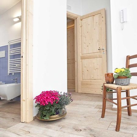 コンヴェルサーノ Porta Degli Antichi Casali Bed & Breakfast エクステリア 写真