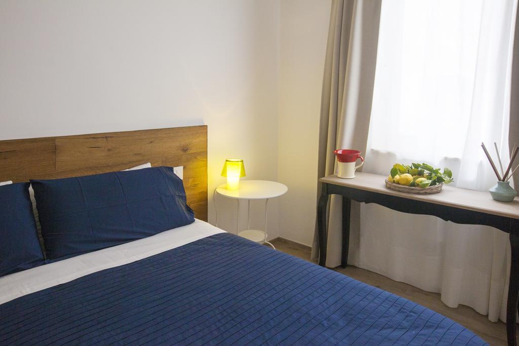 コンヴェルサーノ Porta Degli Antichi Casali Bed & Breakfast エクステリア 写真