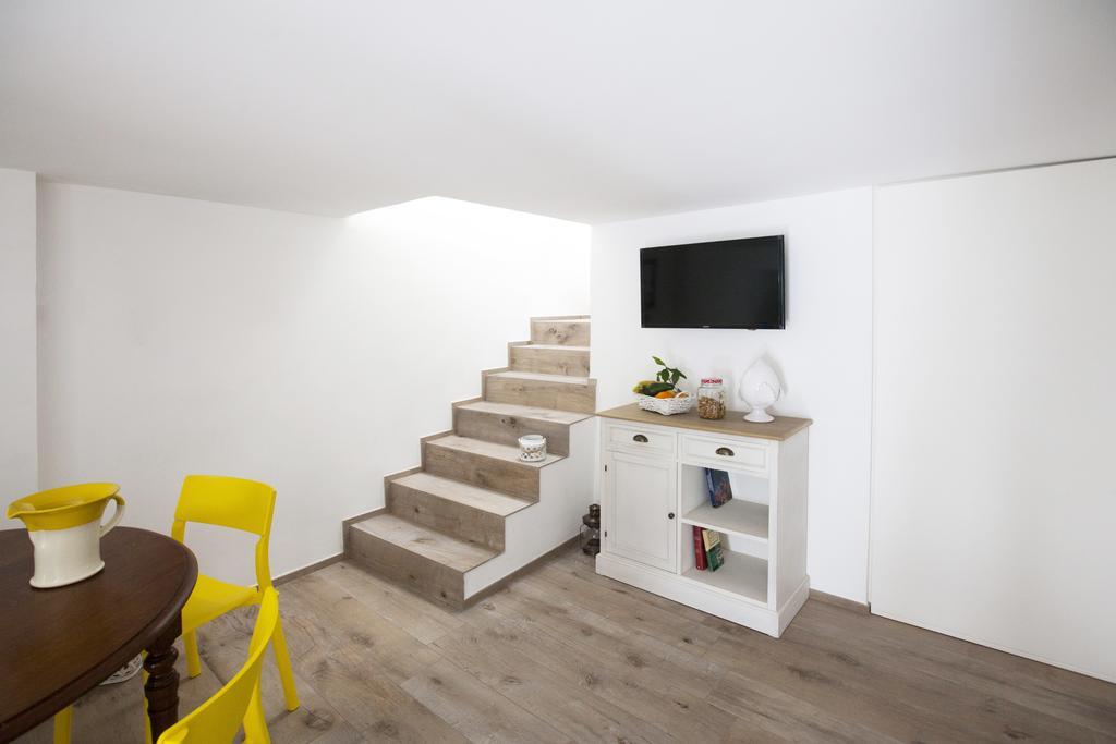 コンヴェルサーノ Porta Degli Antichi Casali Bed & Breakfast エクステリア 写真