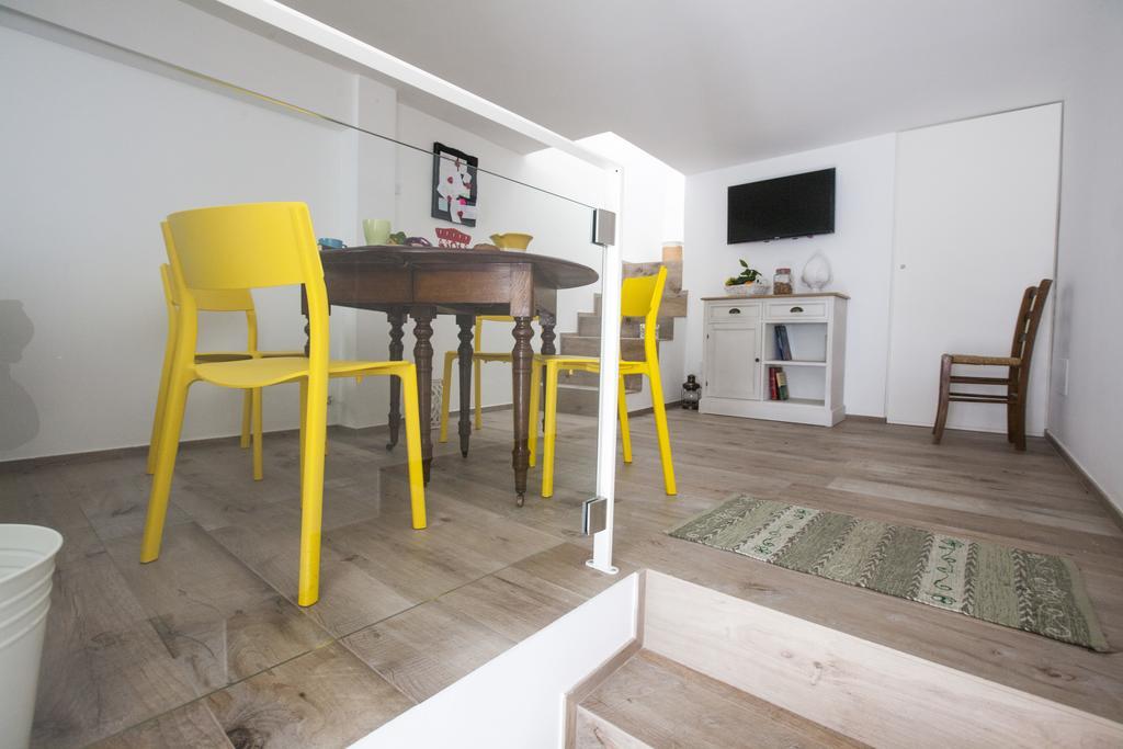 コンヴェルサーノ Porta Degli Antichi Casali Bed & Breakfast エクステリア 写真
