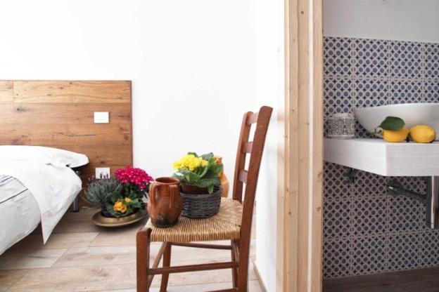 コンヴェルサーノ Porta Degli Antichi Casali Bed & Breakfast エクステリア 写真